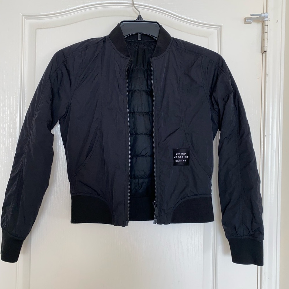 Lululemon reversible black bomber jacket, water resistant and warm, size small